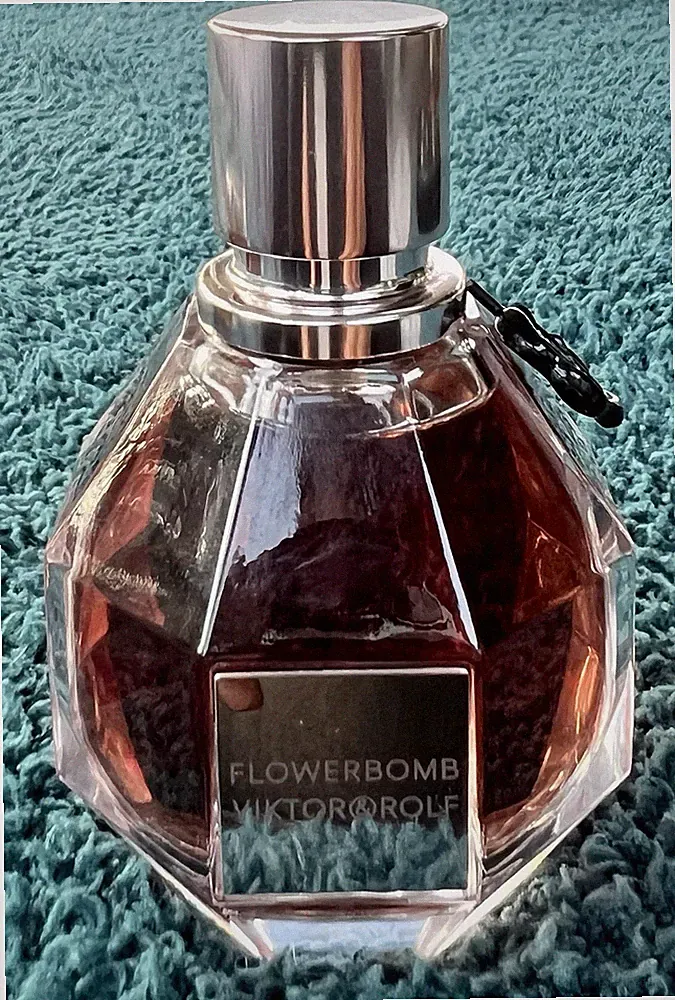 Flowerbomb by Viktor & Rolf 1.7 OZ / 50 ML EDP SPRAY WOMEN'S PERFUME