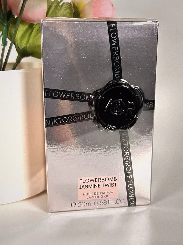 Flowerbomb Viktor & Rolf 0.68 oz / 20 ml Jasmine Twist Layering Oil New Sealed