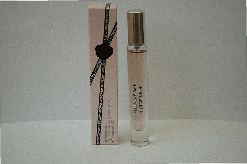 Viktor & Rolf Flowerbomb L`Eau de Parfum Travel Pen Perfume .25 oz Spray New