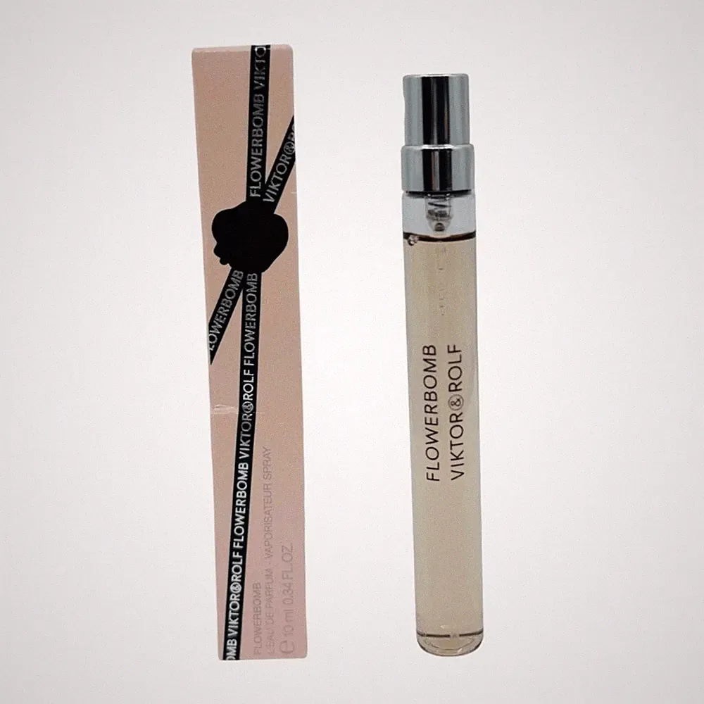 Viktor&Rolf Flowerbomb L’Eau de Parfum Travel Spray 10 ml / 0.34 fl oz Fragrance