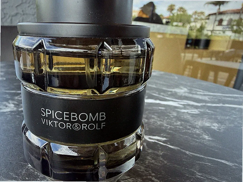 Viktor & Rolf Spicebomb Eau de Toilette Men's Fragrance Spray, Spicebomb Scent