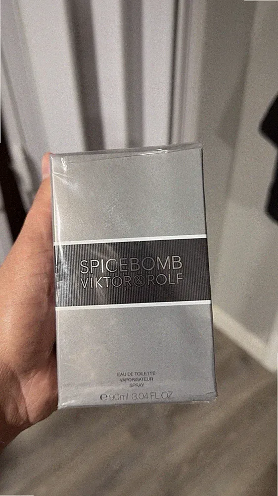 Viktor & Rolf Spicebomb Eau de Toilette Spray 3.04 Fl Oz / 90 mL Fragrance