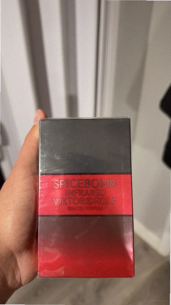Viktor & Rolf Spicebomb Infrared Eau de Toilette Fragrance for Men Scent Spray
